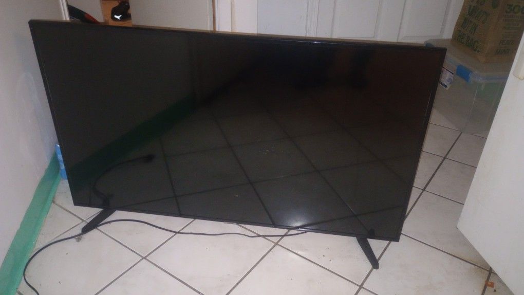 Large Flat Screen Samsung TV