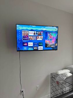 43 inch TLC LED Roku Smart TV 120hz (Model 43s303) 1080hd