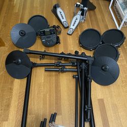 Alesis Nitro Mesh 8-Piece Electronic Drum Set – Like New + Free Drum Stool!