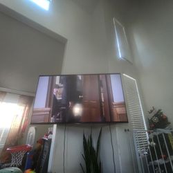 75" Samsung TV With Remote