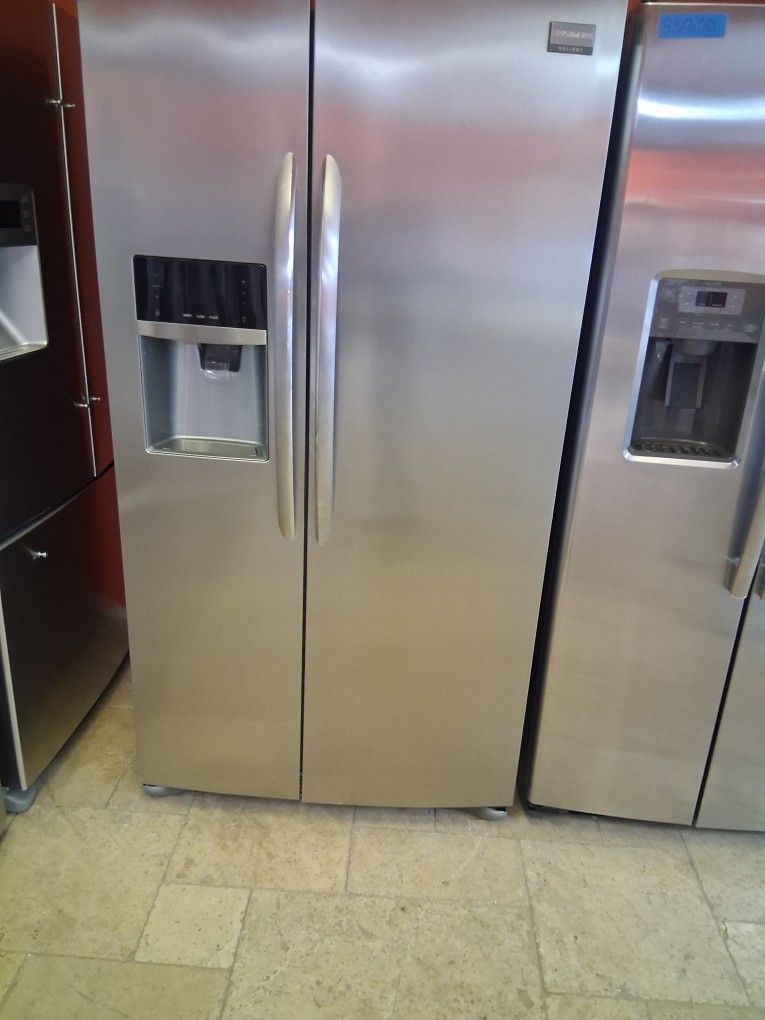 Frigidaire Refrigerator 