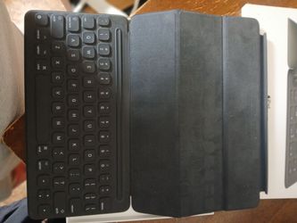 Apple iPad Smart Keyboard Folio