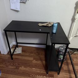 Black computer Desk
