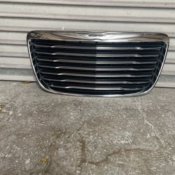 2014 300 Craisler Grille