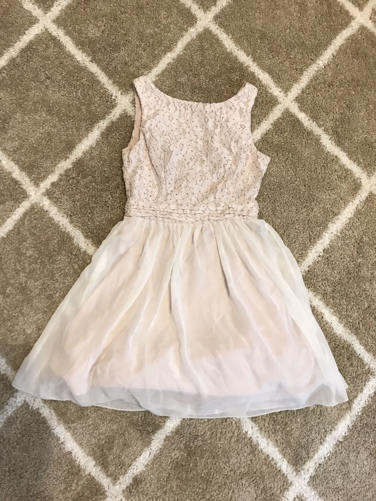 Off-white short homecoming/prom dress