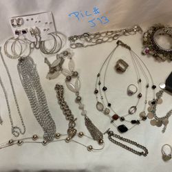 Miscellaneous vintage jewelry lot (#13)