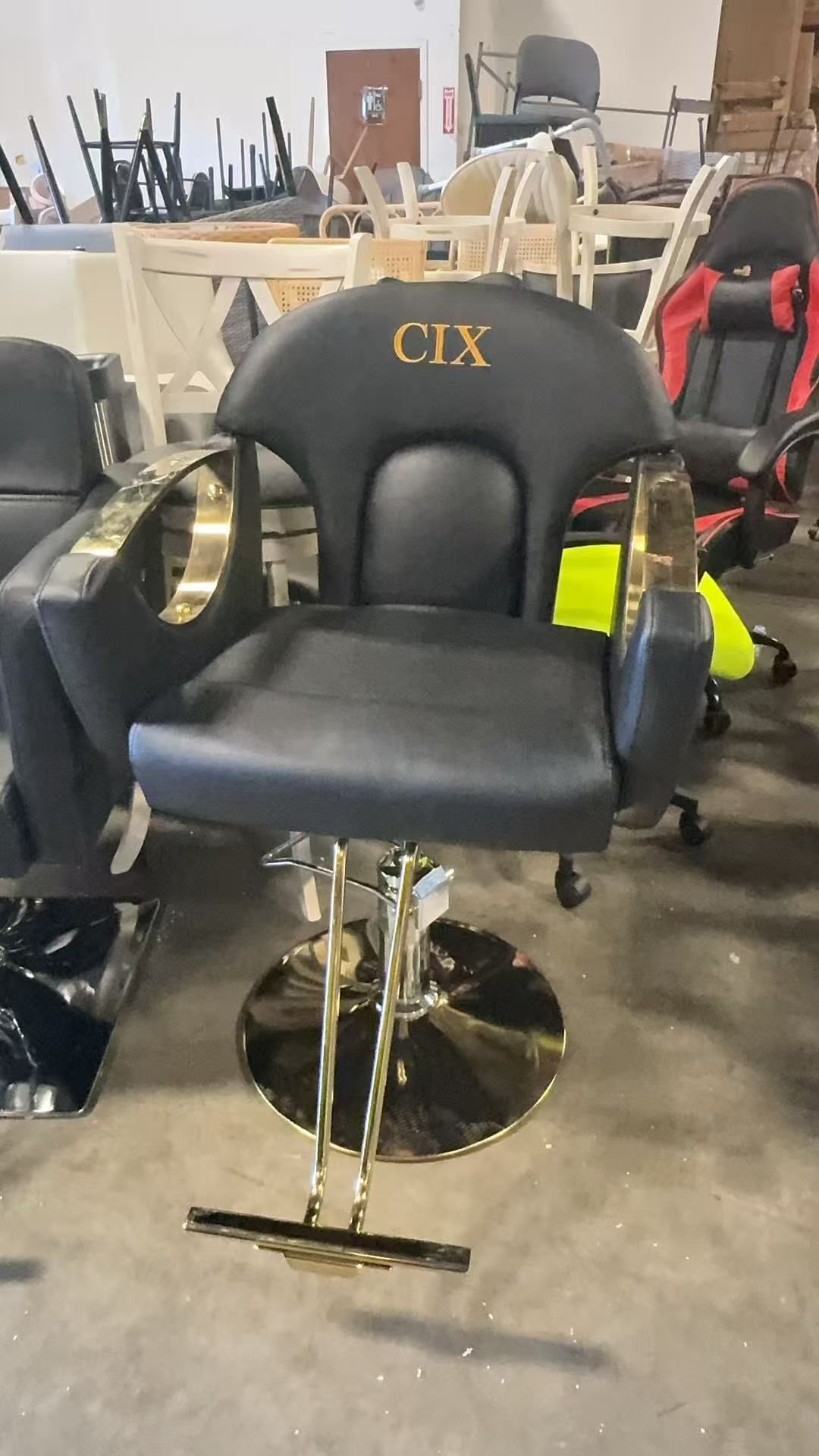 Salon Chair Black