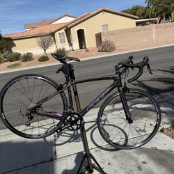 2014 Felt ZW5 Women’s Carbon Road Bike – Size Small (SM)