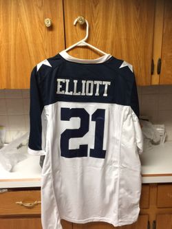 Elliott-Nike large