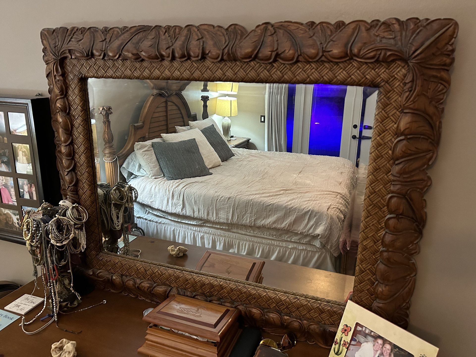 Complete bedroom set from Baers furniture. Solid wood. Bahama style detail.