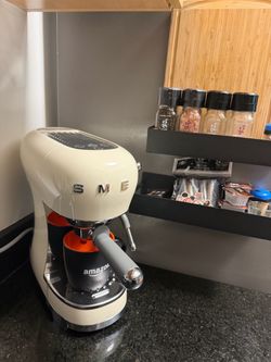 SMEG Espresso Coffee Machine Cream