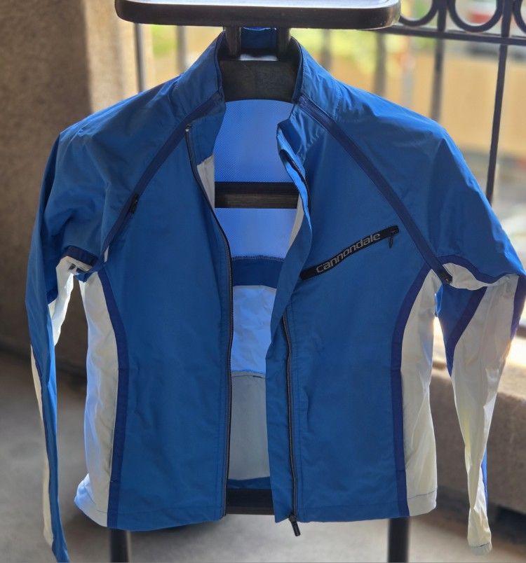 Woman’s Cannondale 2-in-1 Windbreaker Cycling jacket and vest with zip off sleeves Size Small Very Good Condition