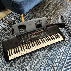 Yamaha Digital Keyboard PSR-E263