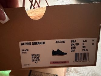 Merrell 7.5womens