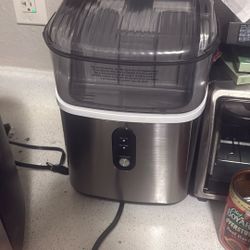 Ice Maker 