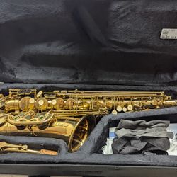 Aisiweier Saxophone With Case 