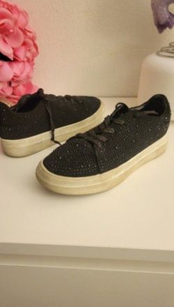 Girls' Shoes Size 4  By Links