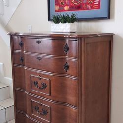BASSETT FURNITURE SOLID WOOD DRESSER DELIVERY AVAILABLE 