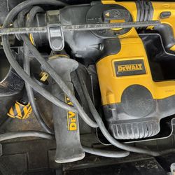 Dewalt D25323 1inch L-shaped SDS Corded rotary Hammer