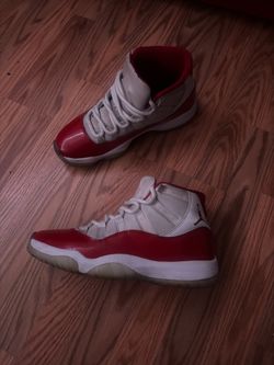 Air Jordan 11 Cherrys