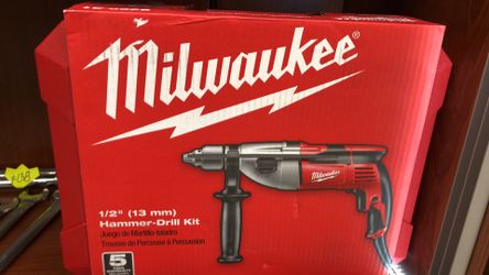 Milwaukee 1/2 in. Heavy-Duty Hammer Drill brand new