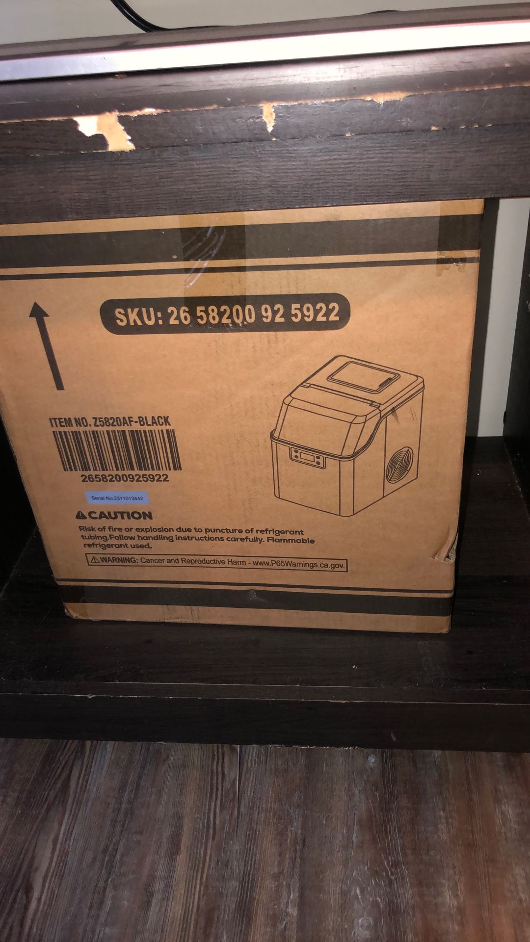 Countertop ice machine