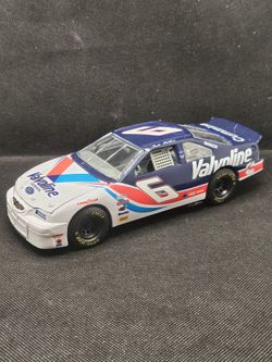  Mark Martin #6 Valvoline Ford Thunderbird diecast model car. 
This is a collectible diecast model 