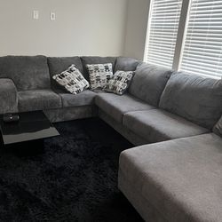 Like NEW. Huge Grey Sectional For sale 