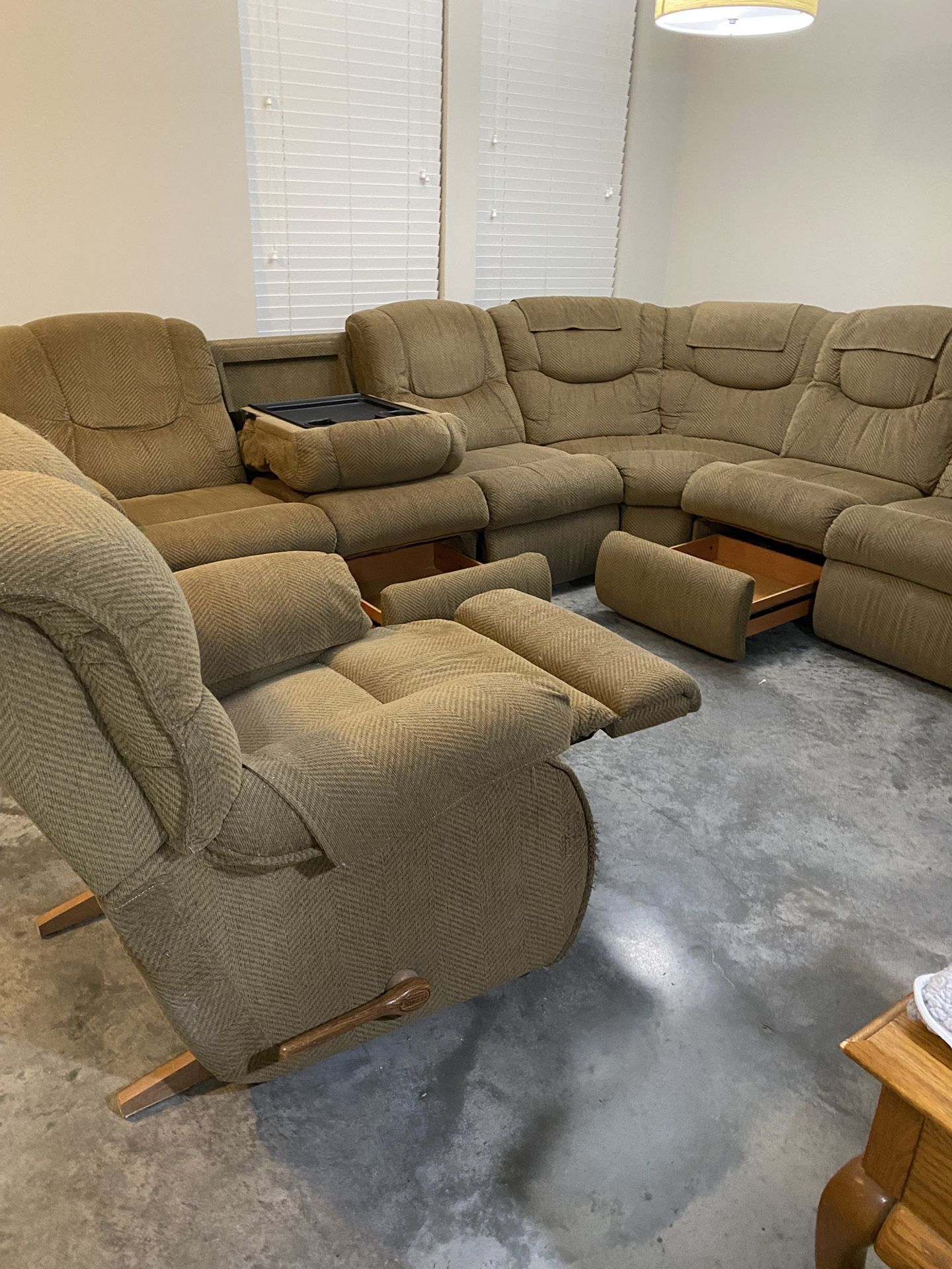 Sofa Set With Recliner