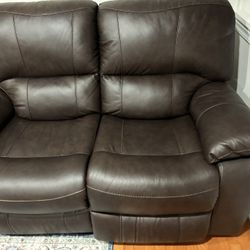 Leesworth Power Leather Reclining Loveseat With Warranty
