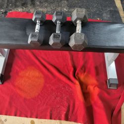 FLAT BENCH WITH SINGLE DUMBBELLS. 20. 12. 10" TOTAL 42LBs
11525 S HALSTED DUNKIN DONUTS/
7111.S WESTERN WALGREENS 
80$  CASH ONLY AS IS 