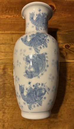 Vintage Chinoiserie Blue & White Koi Fish Porcelain Glazed Vase