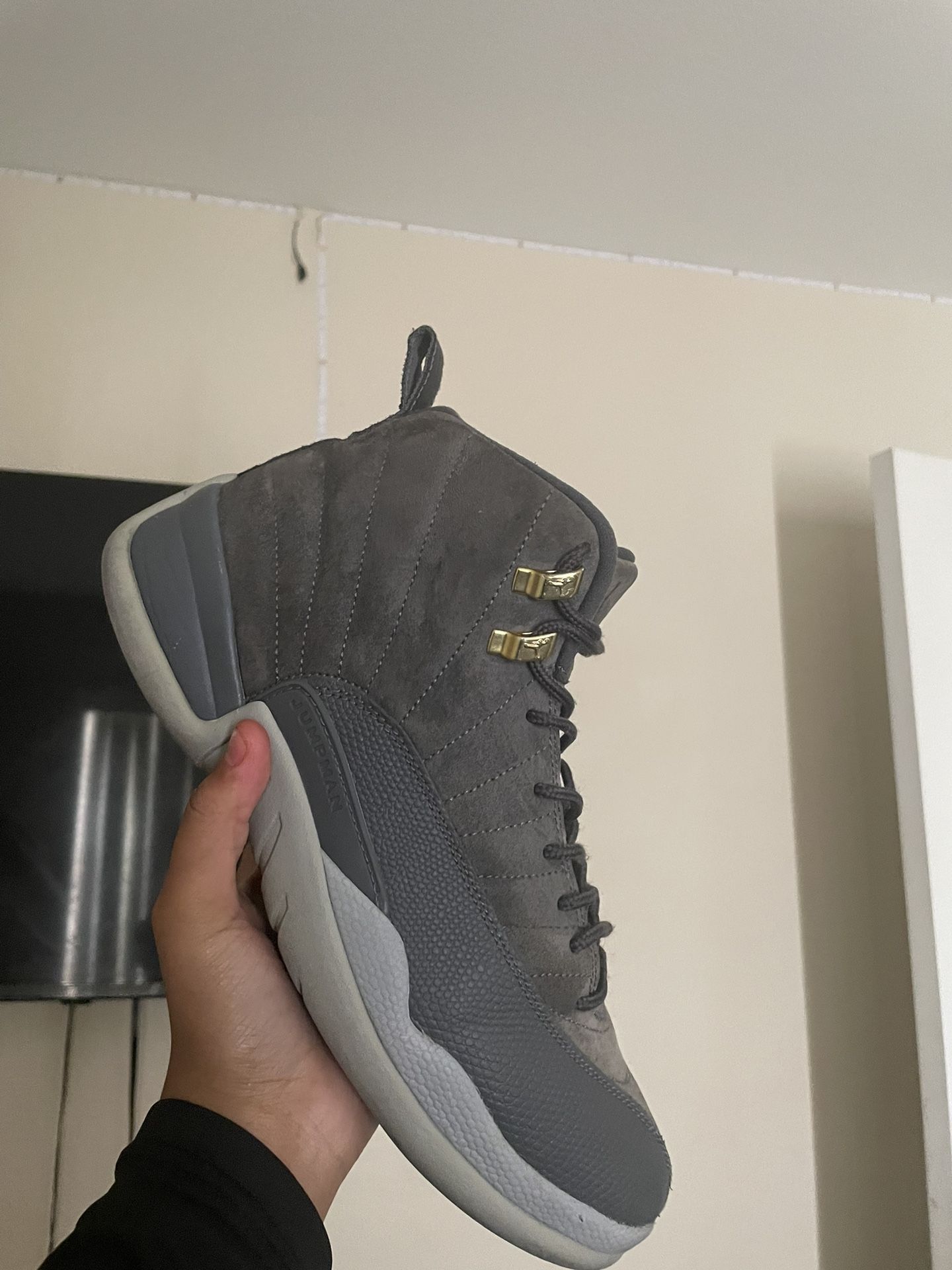 Jordan 12 wolf grey (throw out prices)