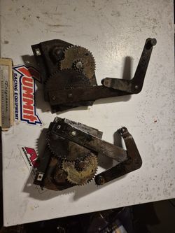 Mustang Window Hinges