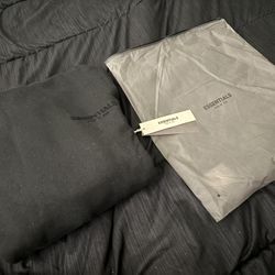 Black Essential Hoodies 