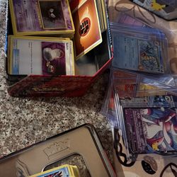 All kinds Of Pokemon Cards From Vivid Voltage And Destined Rivals 