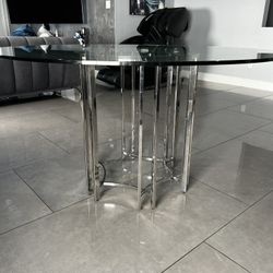 Round Dining Table For 6. 54 In