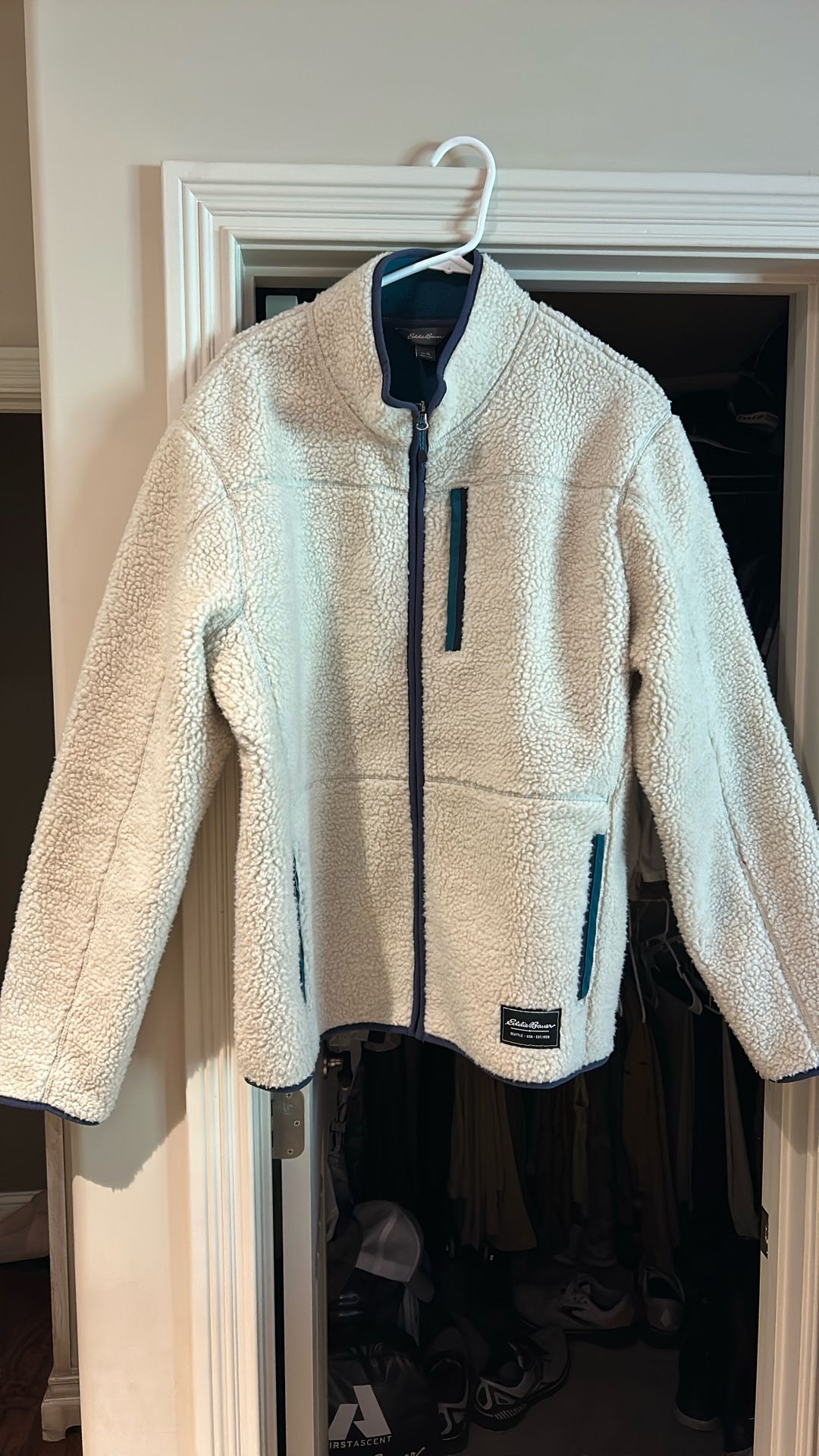 Eddie Bauer Men's Chilali Faux Shearling Fleece Jacket