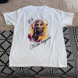 KOBE BRYANT LAKERS MEMORIAL SHIRT