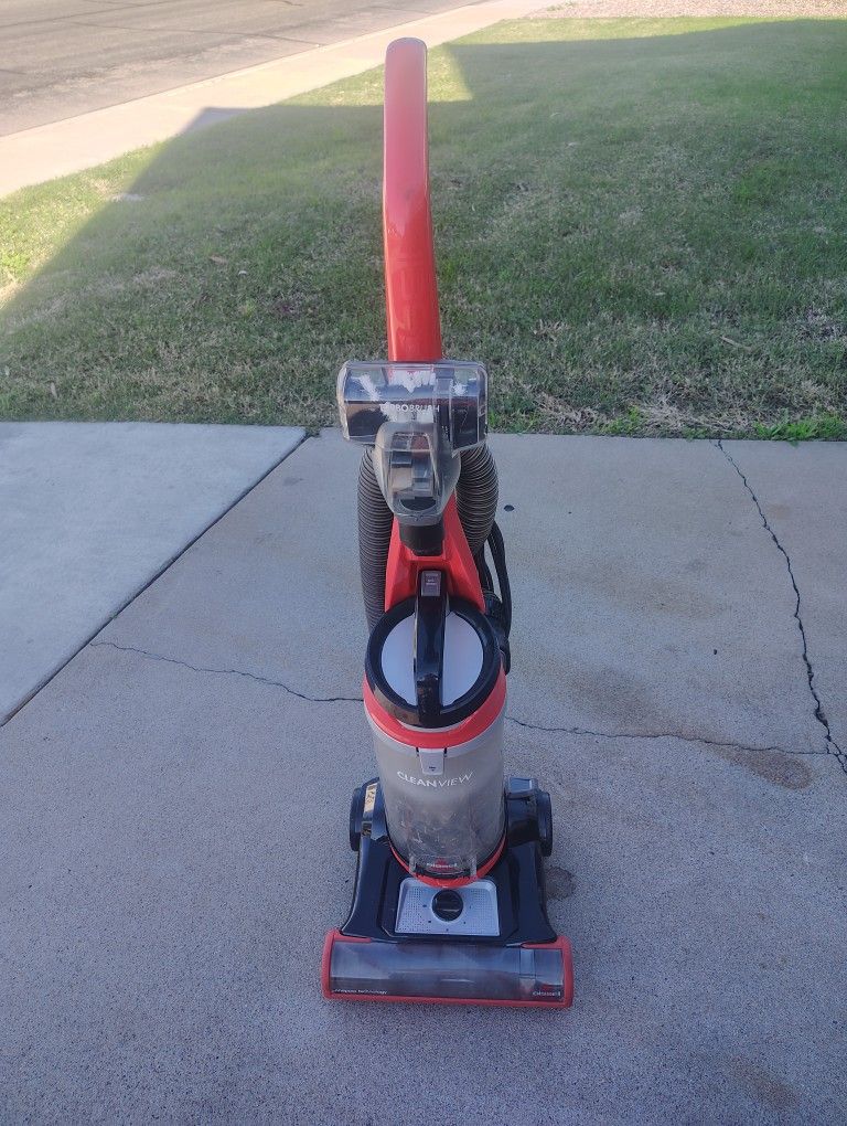 Used Bissell Cleanview Upright Vacuum