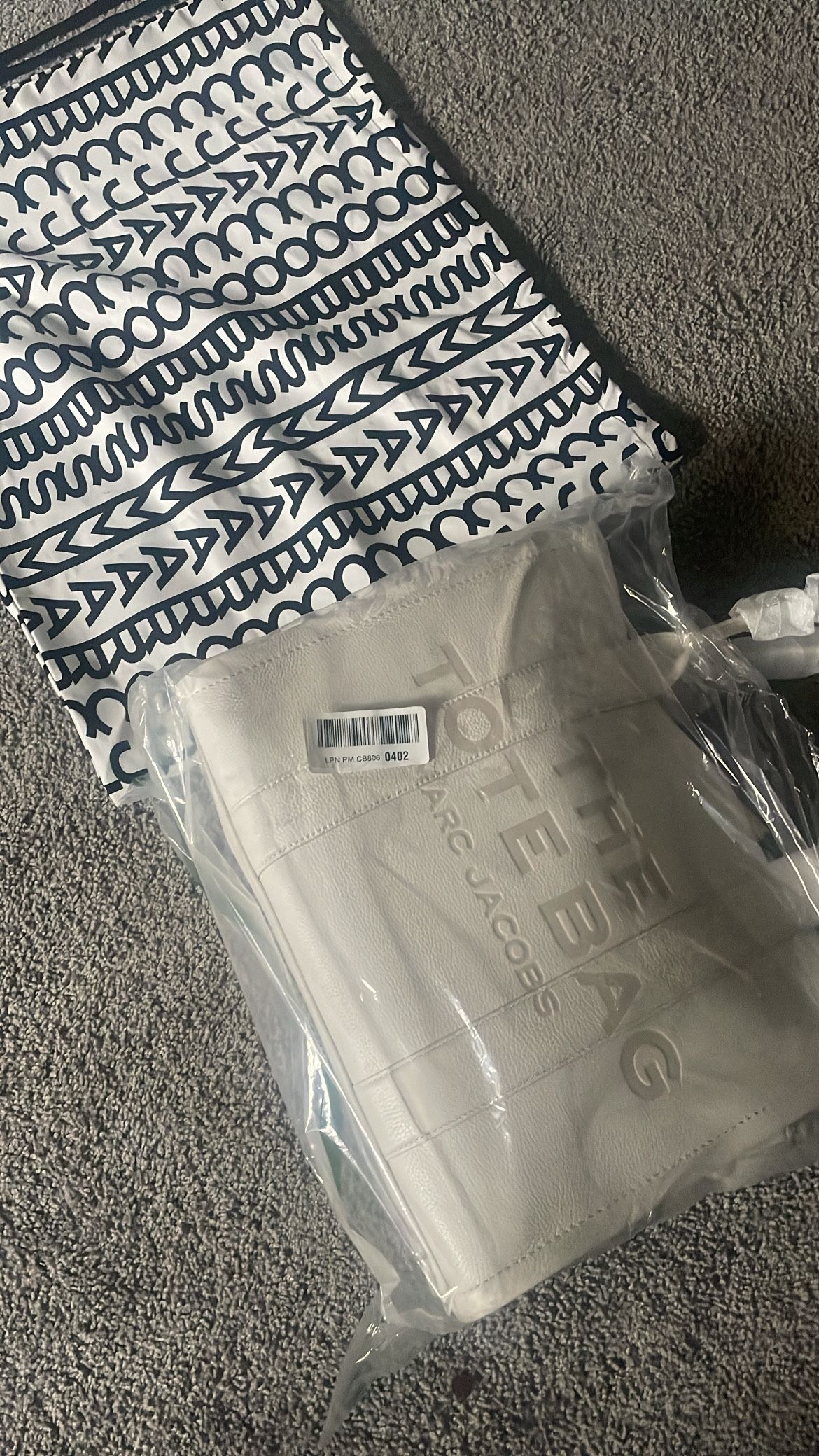 Marc Jacobs The Leather Medium Tote