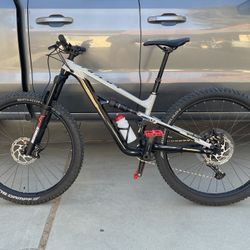 New Upgraded 2023 Polygon Siskiu T7 Mountain Bike