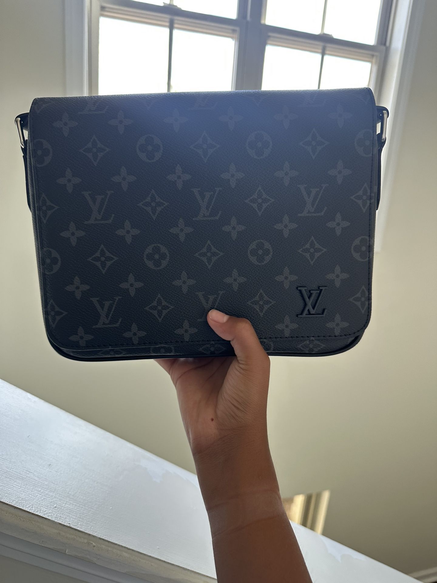 Louis Vuitton Messenger Bag