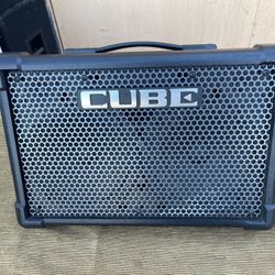 ROLAND CUBE