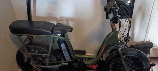 RaddRunner. 1  battery good with charger need motor wires re saudered together