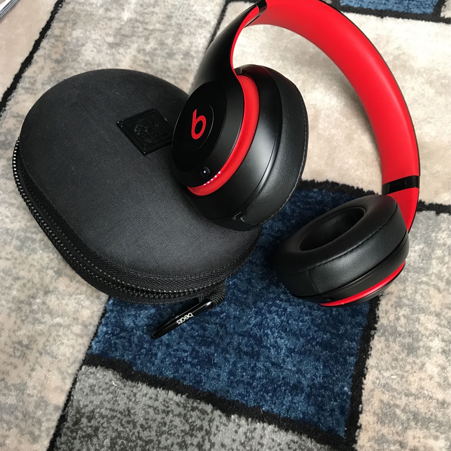 Beats studio threes 10 year anniversary edition