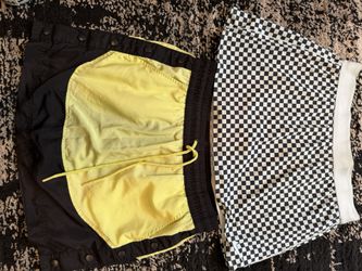 9 Women’s Skirts Size Medium And Large Bundle