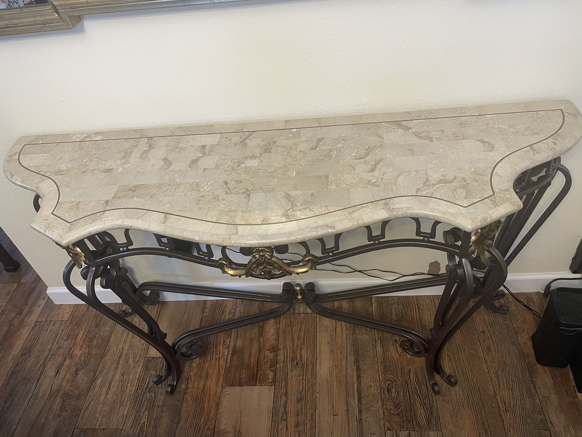 💎 Pulaski Marble-Top Console Table – Elegant Wrought Iron Base – $200 OBO