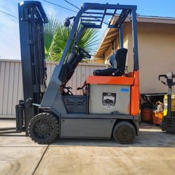 Forklift Electric Toyota 3500lbs