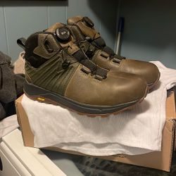 Red wings Aluminum Toe Waterproof Work Boots Size 9.5 Size 10